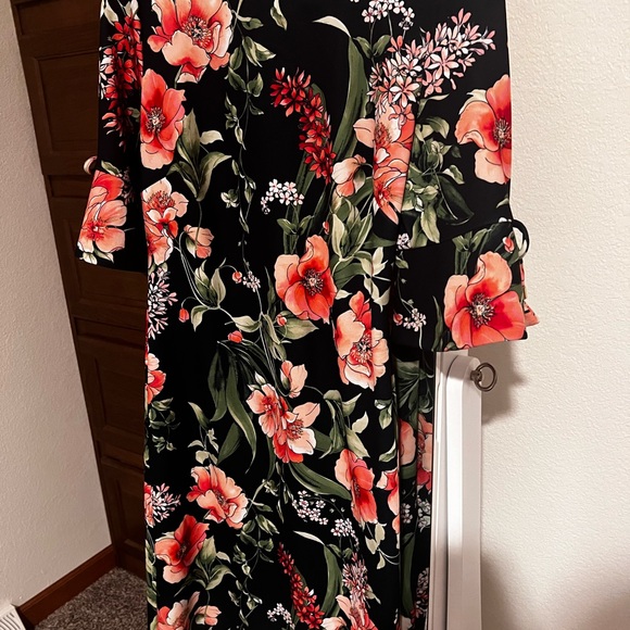 Almost New Karl Lagerfeld Floral Dress - Picture 2 of 2